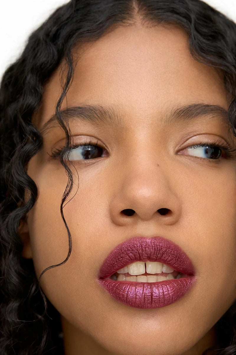 Zara - Liquid Lipstick - Sparkle Press On Lips